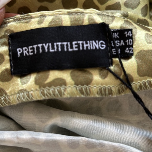 Pretty little thing skirt n long sleeve top set, green giraffe print - Picture 3 of 6